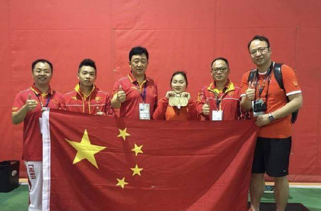 廖辉举重比赛_中国举重冠军廖_2019廖辉举重比赛视频