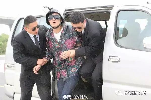 老牌游泳冠军女人是谁_老牌女游泳冠军是哪些人_游泳冠军女的