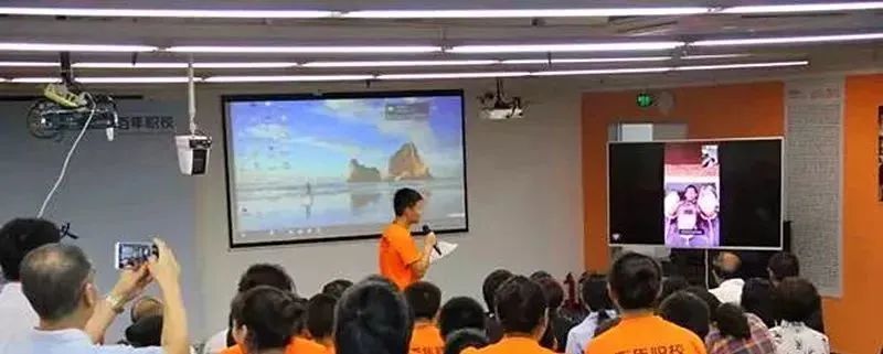 游泳冠军班_游泳冠军奖金多少_学校出过游泳冠军后规定游泳课
