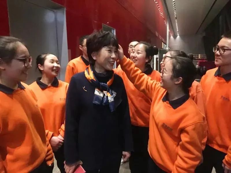 游泳冠军奖金多少_学校出过游泳冠军后规定游泳课_游泳冠军班