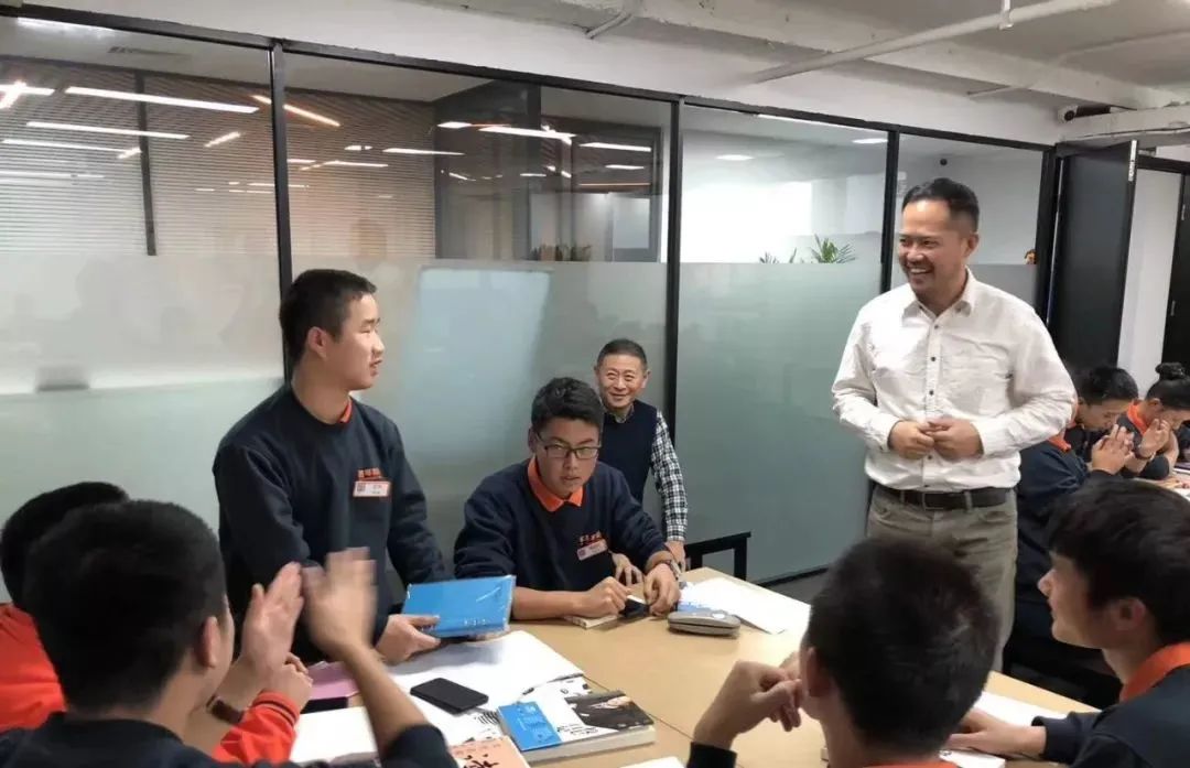 学校出过游泳冠军后规定游泳课_游泳冠军班_游泳冠军奖金多少