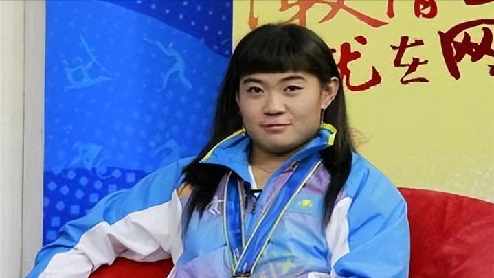 奥运会举重冠军女子姓姚的_女子举重运动员姚丽_姚丽举重夺冠视频